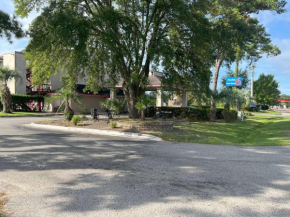 Motel 6 Summerville, SC Azalea Square